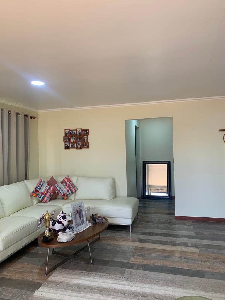 Casa 350m2, 4 dorm, piscina