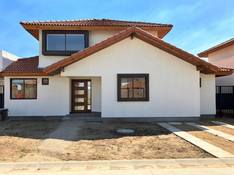 Arriendo Casa 4 dorm. 3 baños