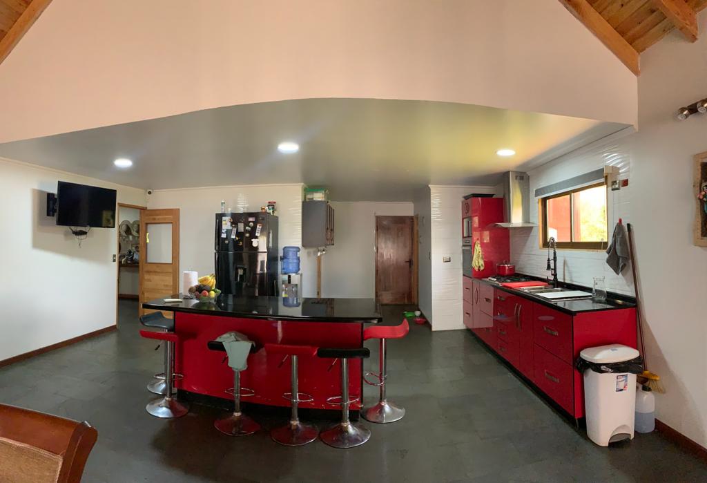 Casa 350m2, 4 dorm, piscina