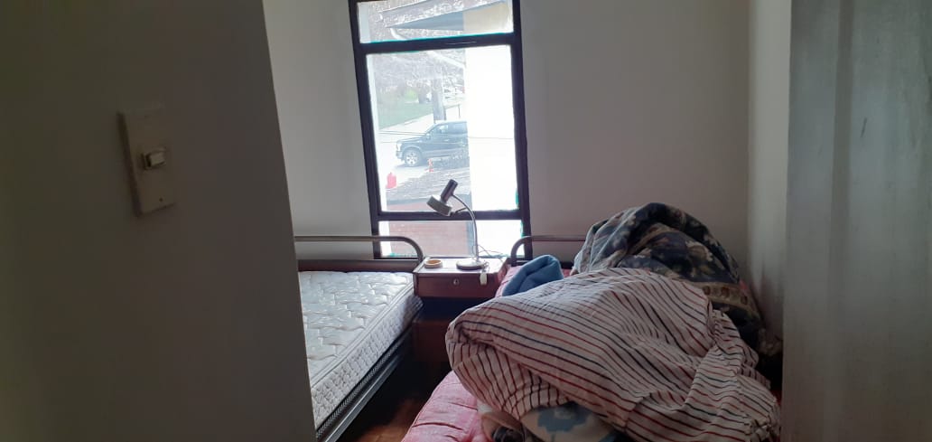 Casa 2 pisos 4 dorm. y 2 baños