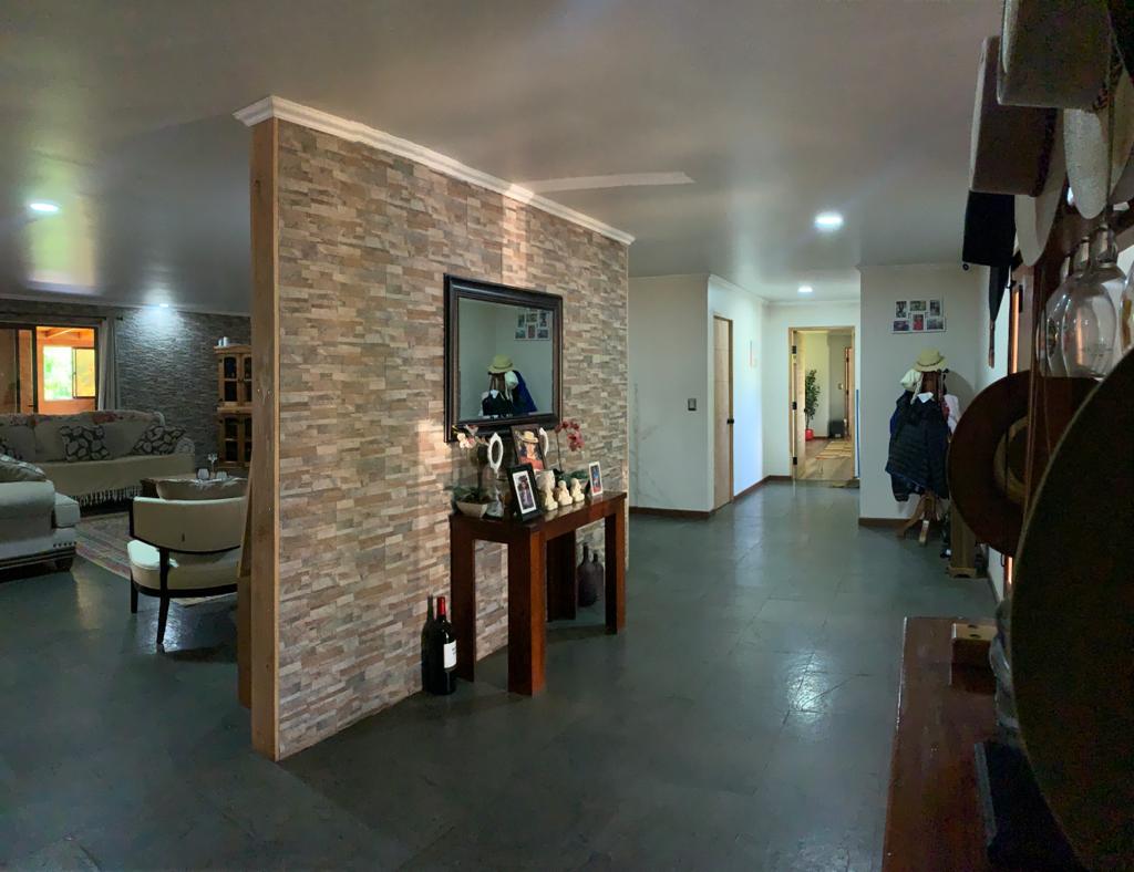 Casa 350m2, 4 dorm, piscina