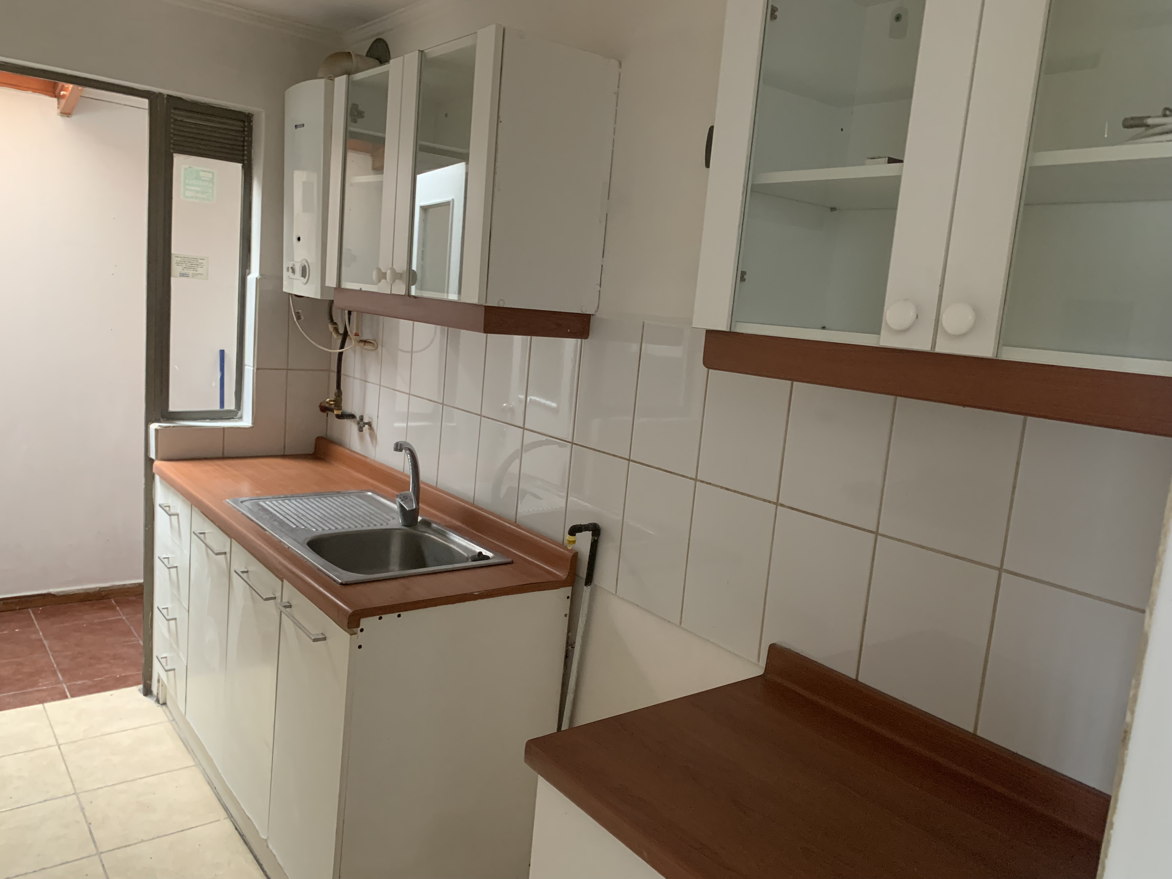 Casa 2 pisos, 2 dorm, 3 baños 