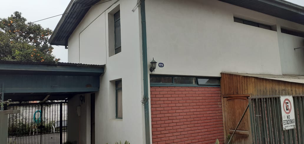 Casa 2 pisos 4 dorm. y 2 baños