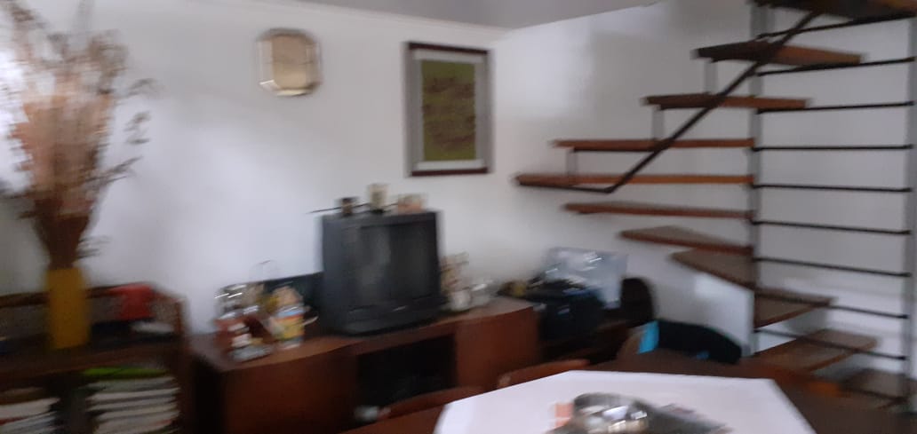 Casa 2 pisos 4 dorm. y 2 baños