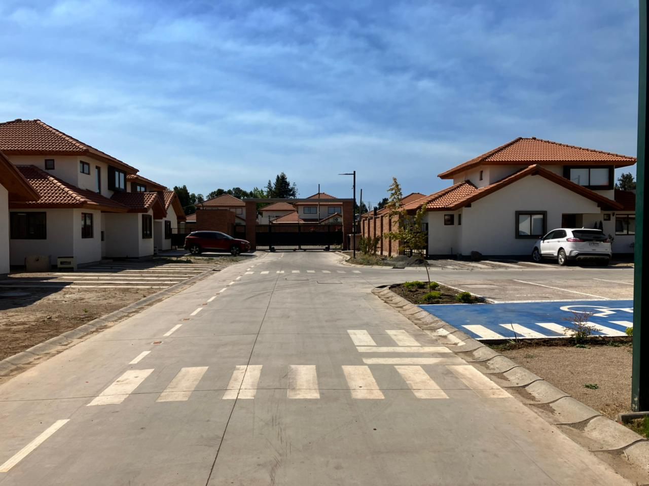 Arriendo Casa 4 dorm. 3 baños